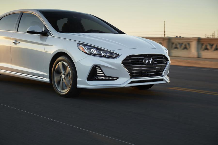 Детали экстерьера Hyundai Sonata Hybrid (LF) 2017 года  (NA) (фото 19 из 24)